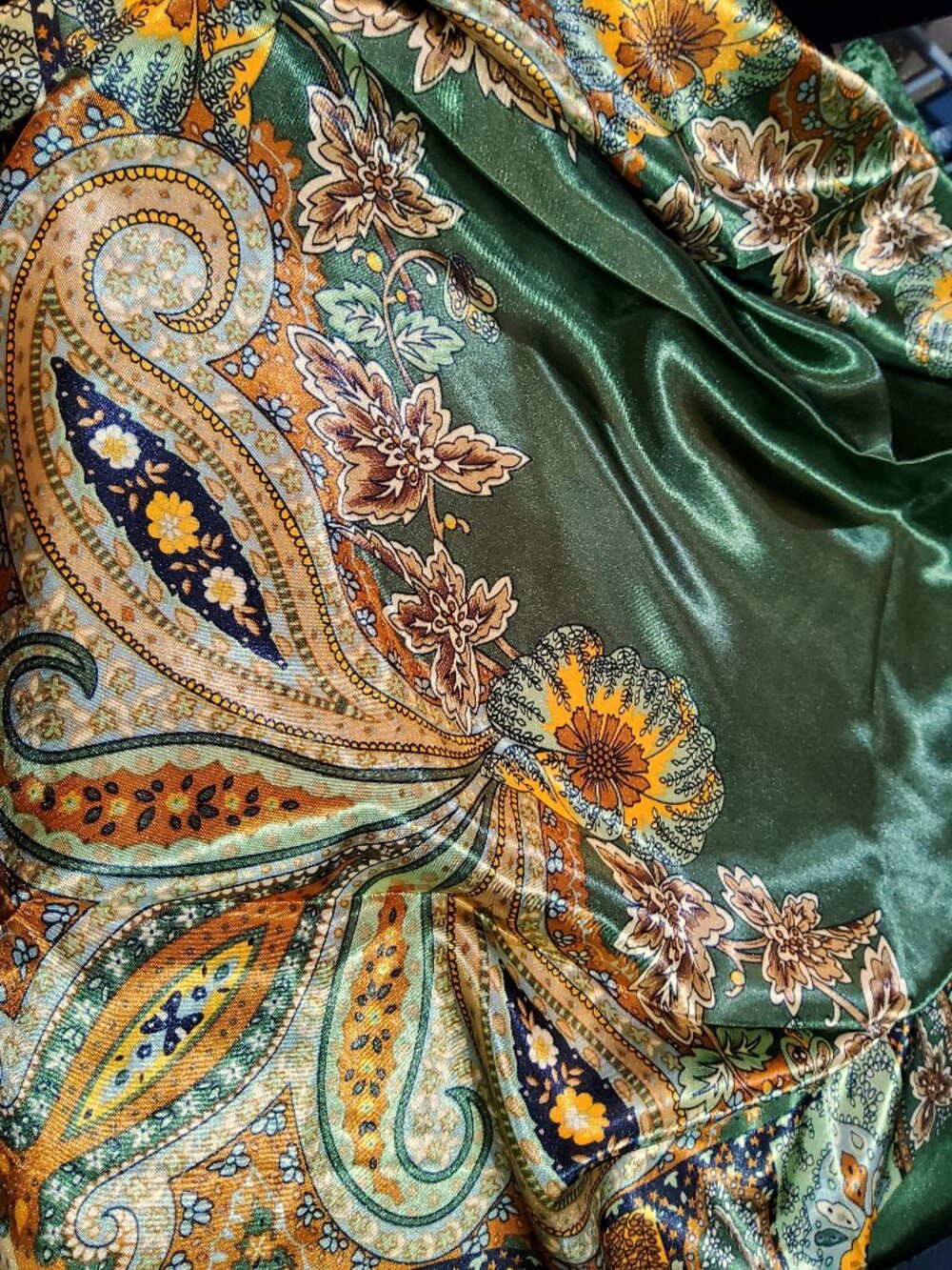 OLIVE GREEN & GOLD Poly-Silk 36” Square Paisley SCARF New from ORNAMENTS